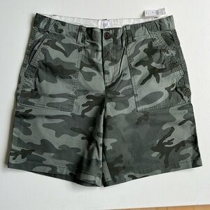 Gap NWT Girlfriend Cotton Chino Shorts In Camo Print- Green- Size 10 TALL